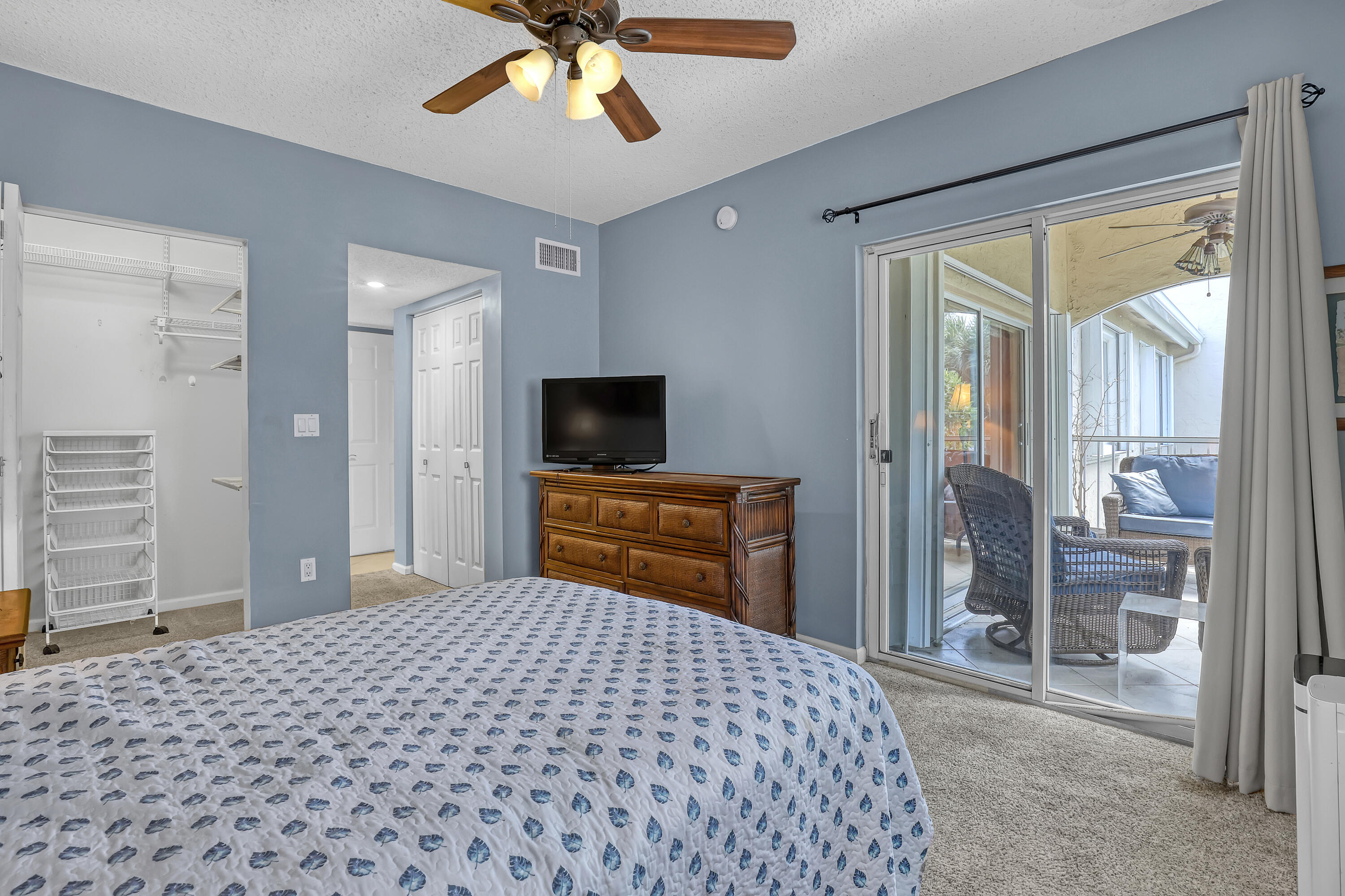 278 Village Boulevard 8208