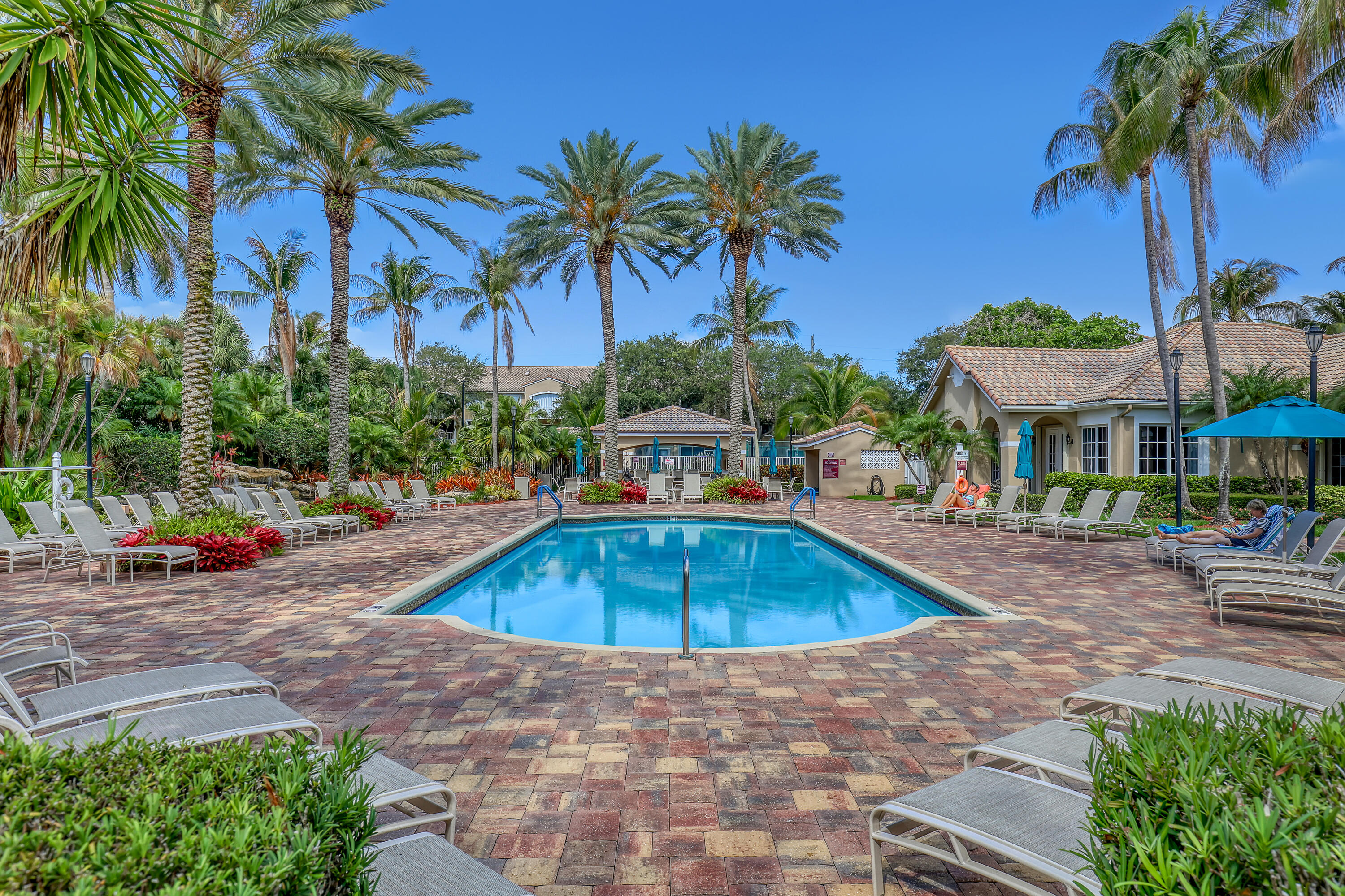 278 Village Boulevard 8208