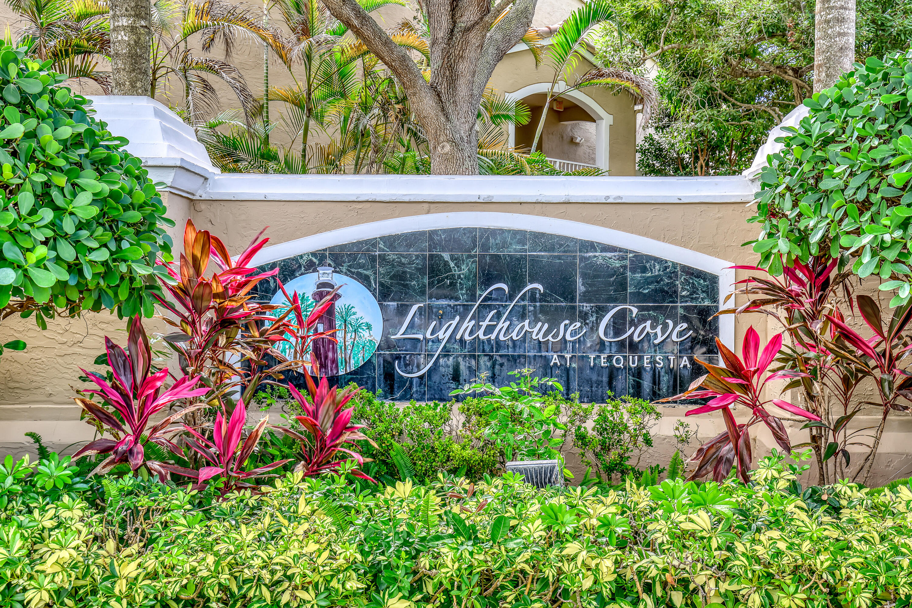 278 Village Boulevard 8208