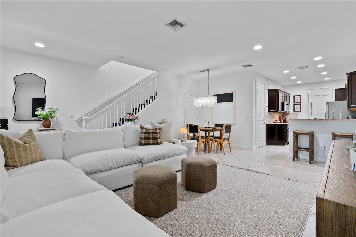 1306 S Jeaga Drive