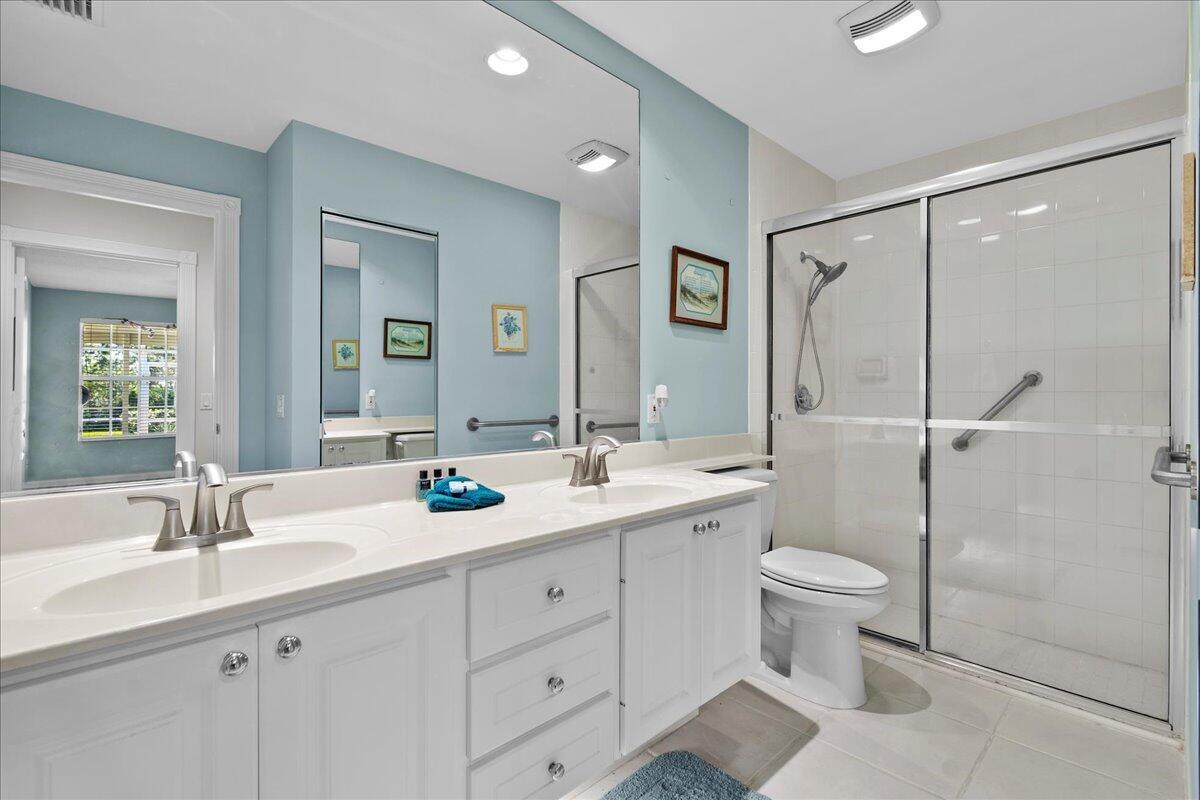 3277 SE Glacier Terrace