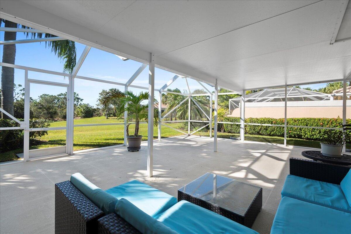 3277 SE Glacier Terrace