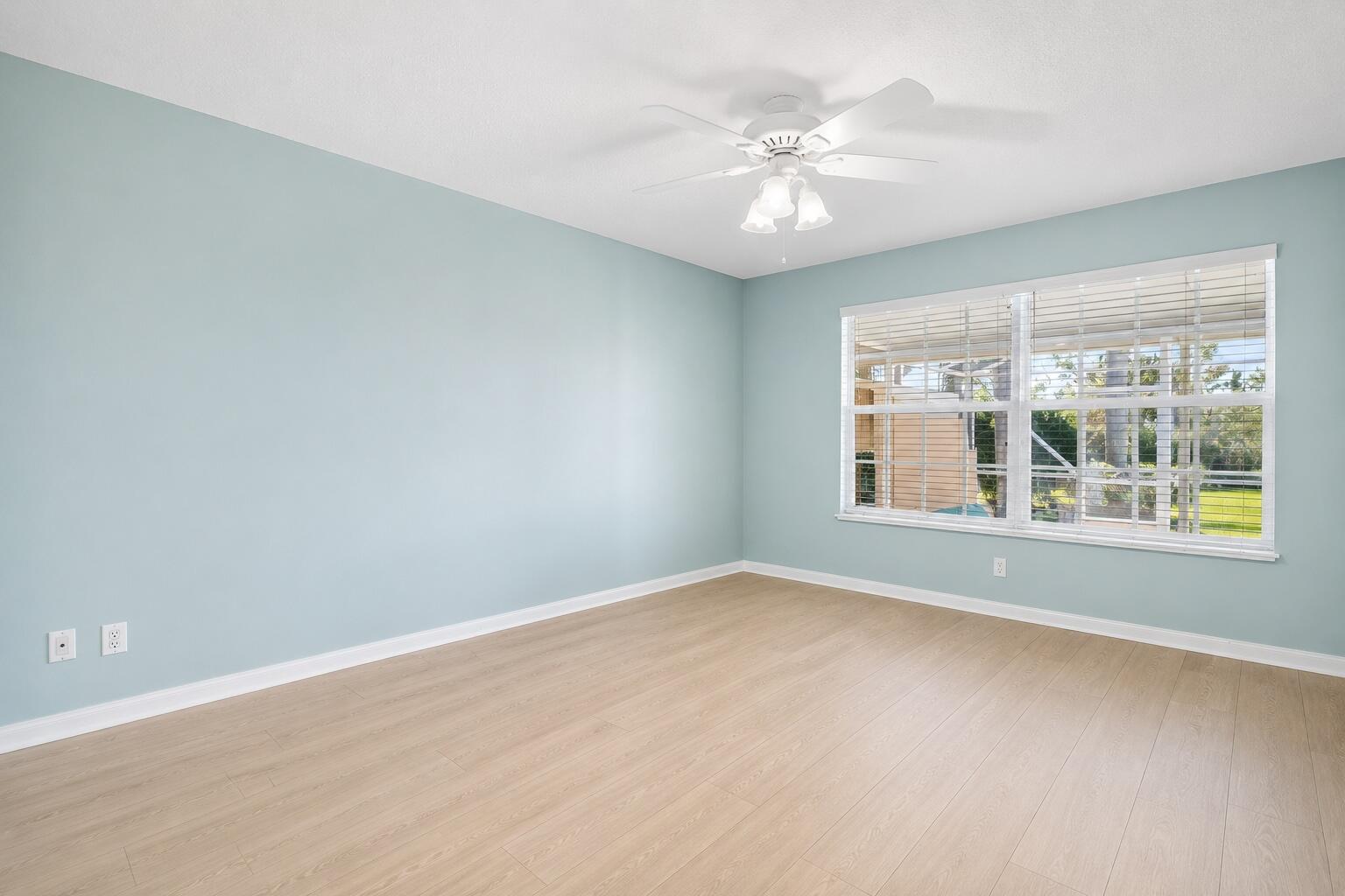 3277 SE Glacier Terrace