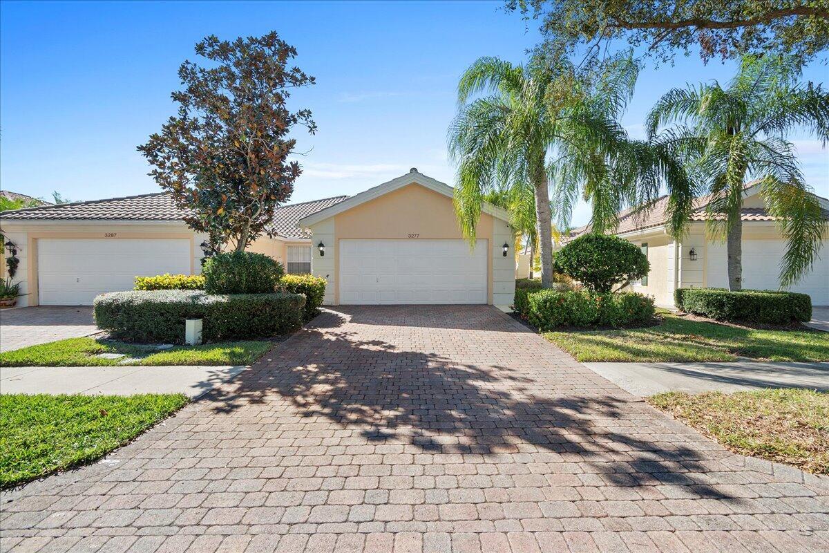 3277 SE Glacier Terrace