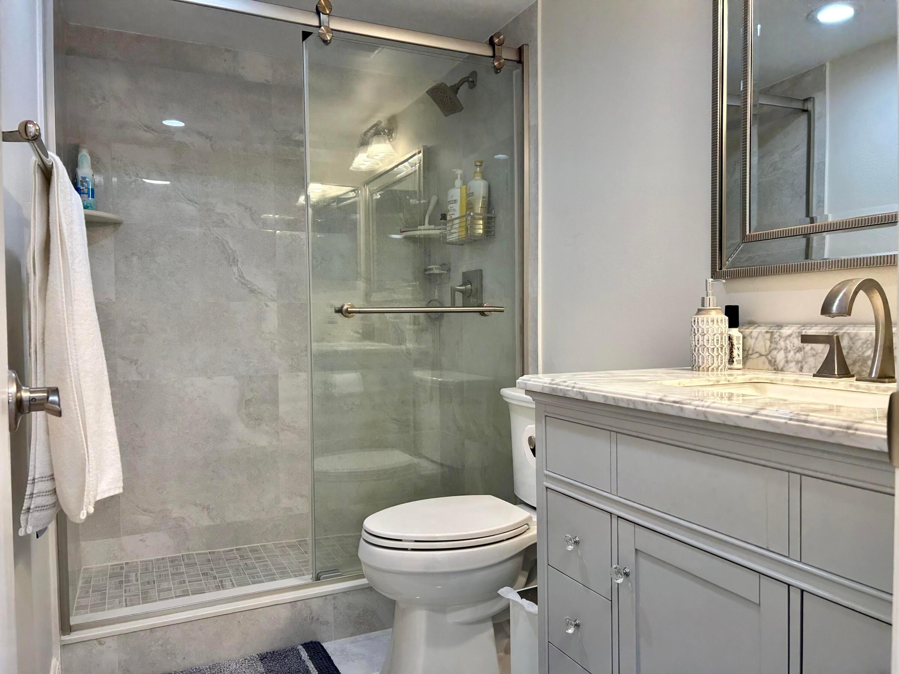 400 OCEAN TRAIL Way 406