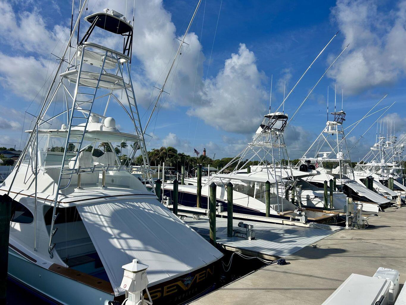 331 TEQUESTA Drive Unit: 216