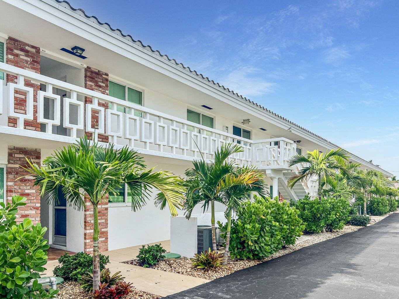 331 TEQUESTA Drive Unit: 216