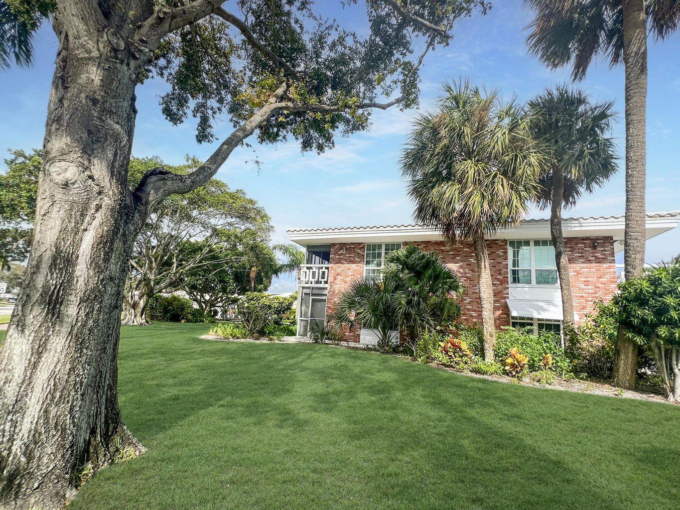 331 TEQUESTA Drive Unit: 216
