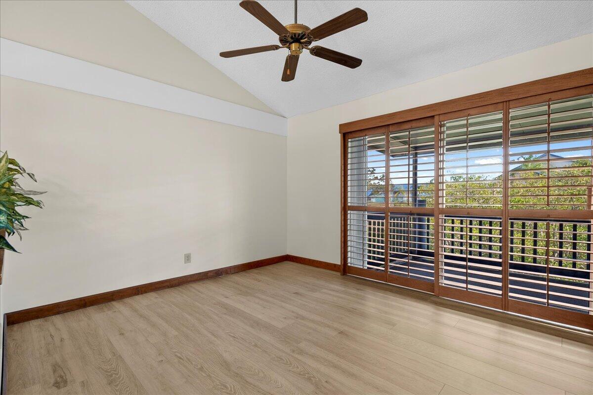 1481 NE 14TH Court U-7