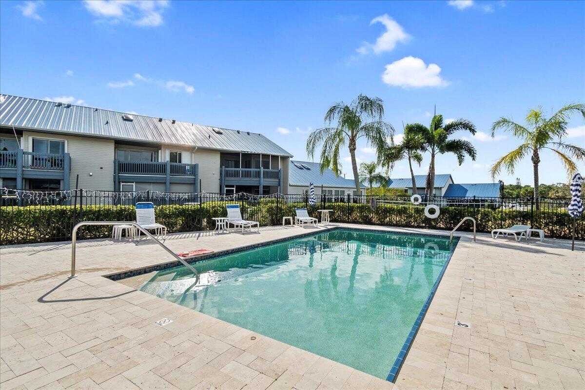 1481 NE 14TH Court U-7