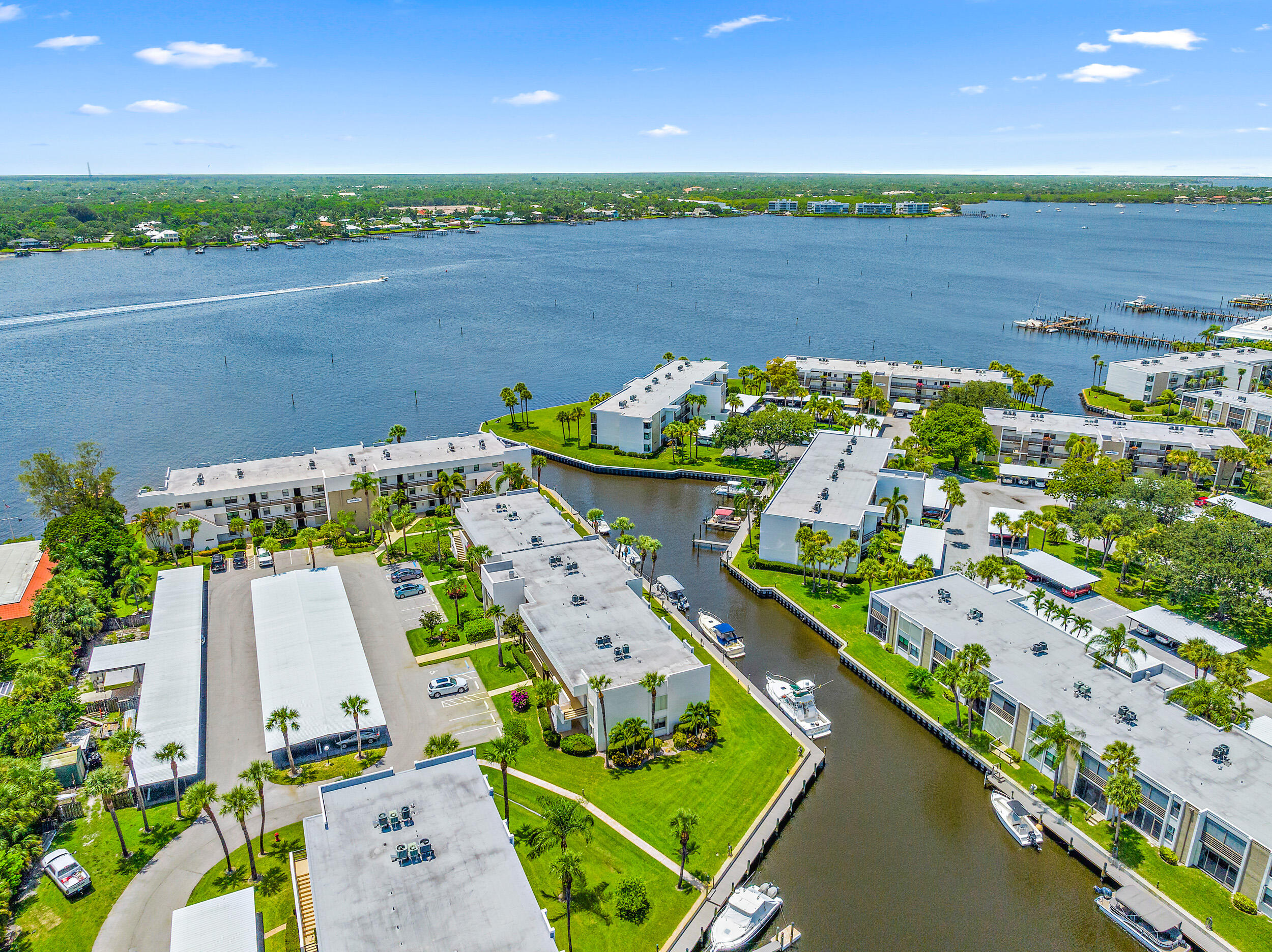1950 SW PALM CITY Road 1-202