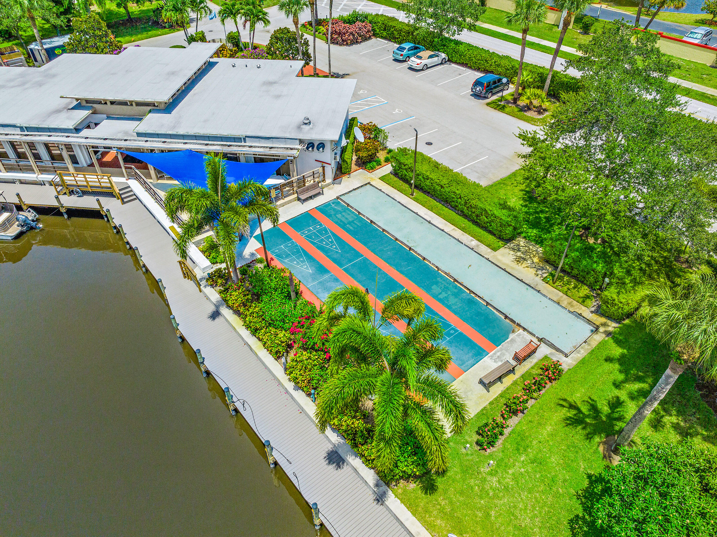 1950 SW PALM CITY Road 1-202