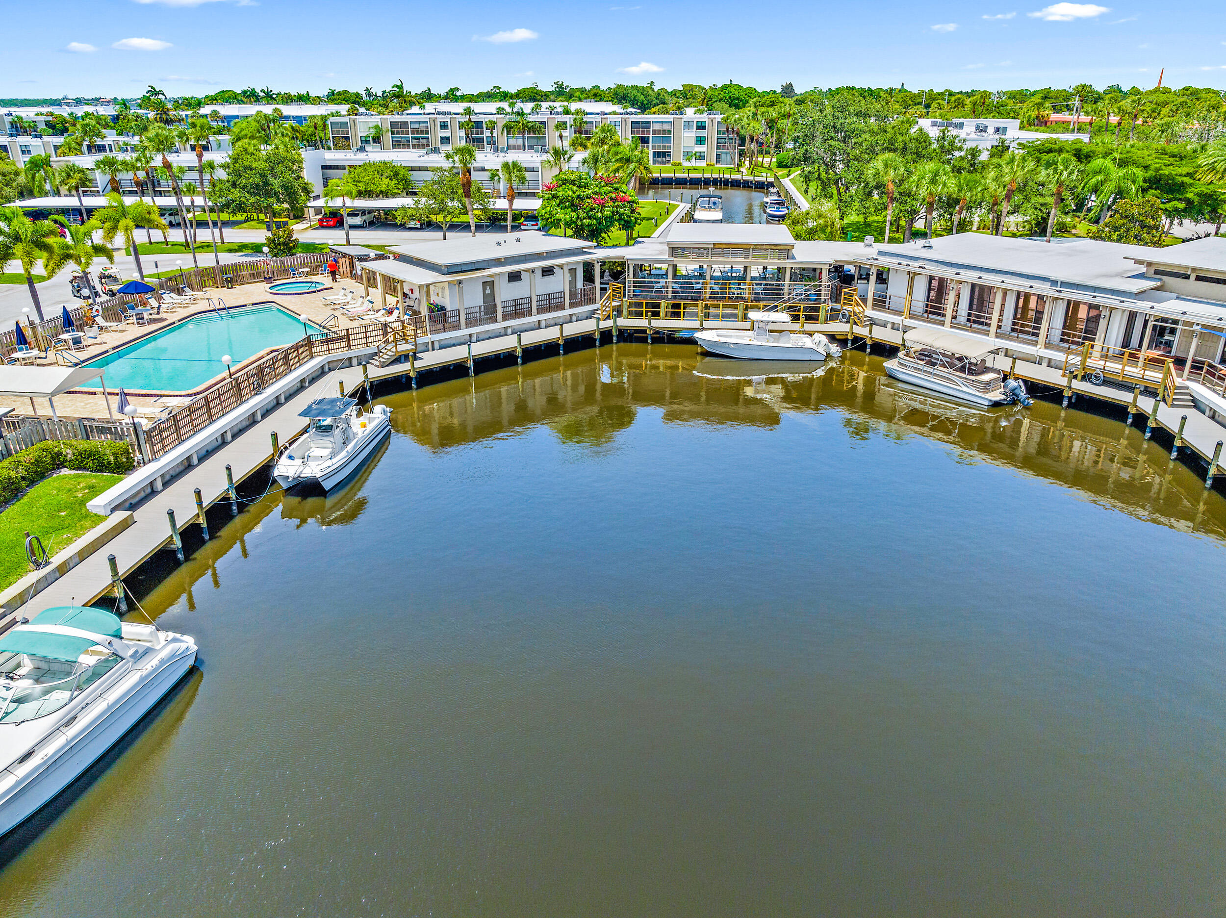 1950 SW PALM CITY Road 1-202
