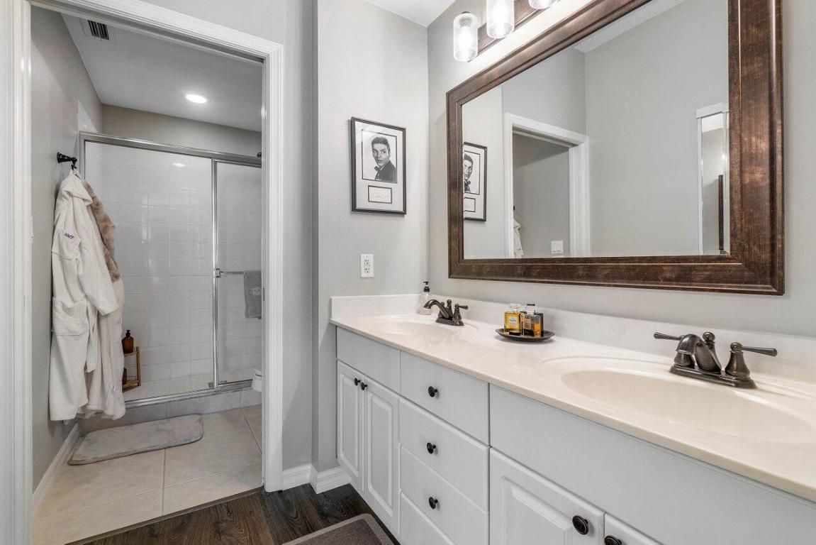 26 Royal Palm Way Unit: 106