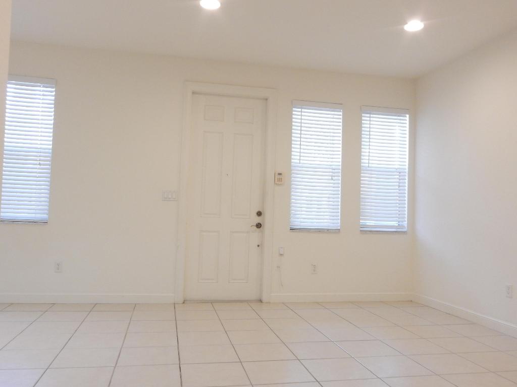 580 Pacific Grove Drive 4