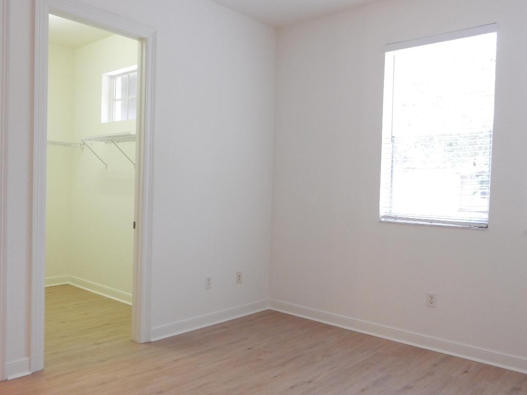 580 Pacific Grove Drive 4