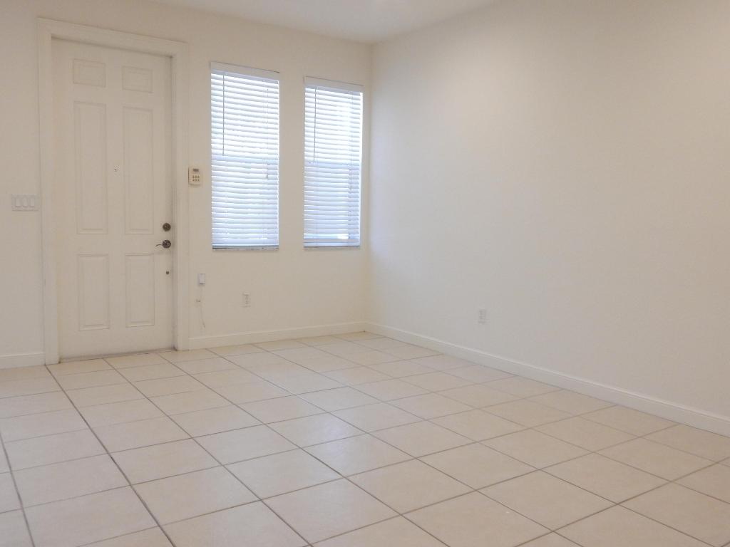 580 Pacific Grove Drive 4