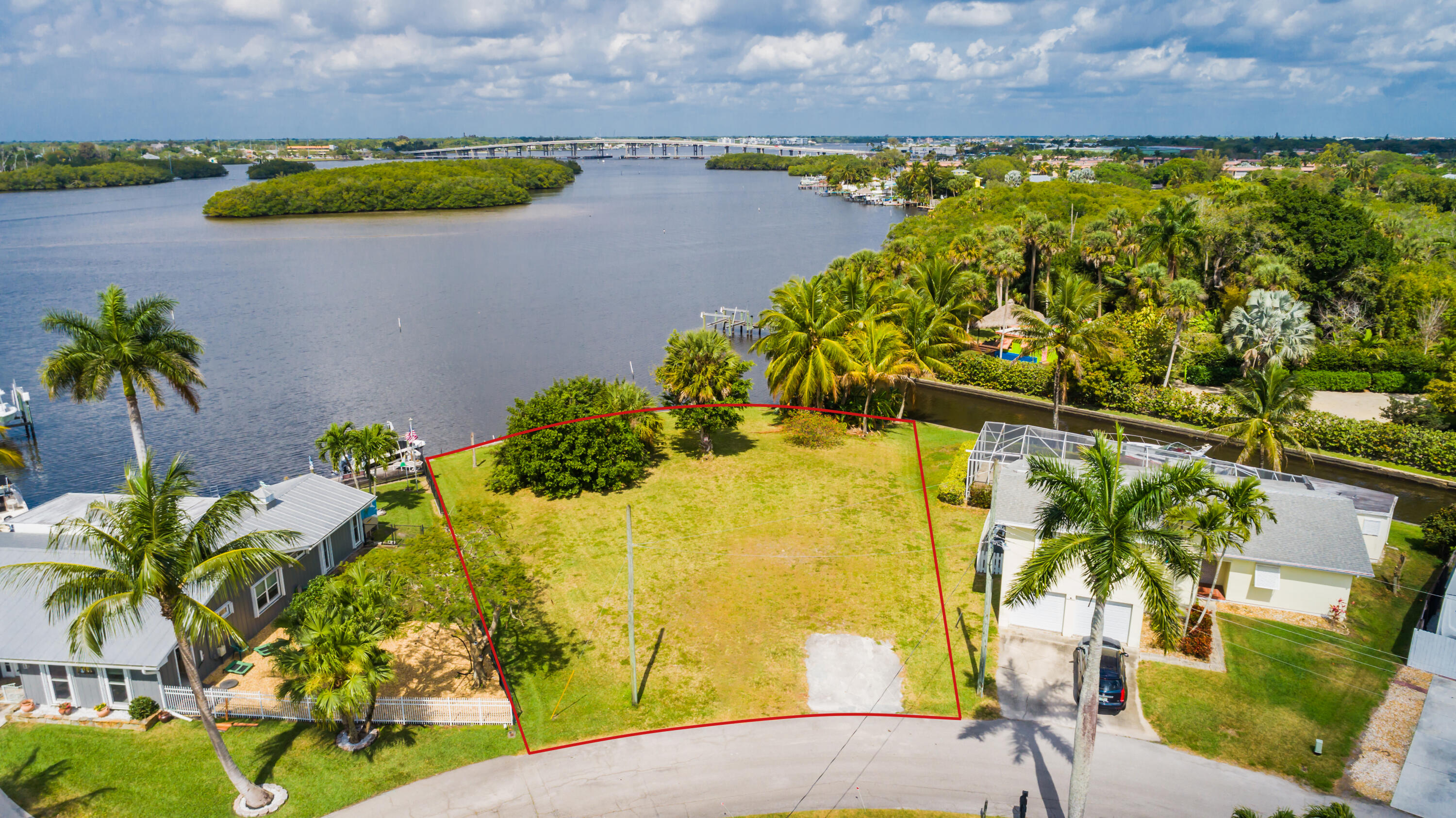 236 SW Cabana Point Circle