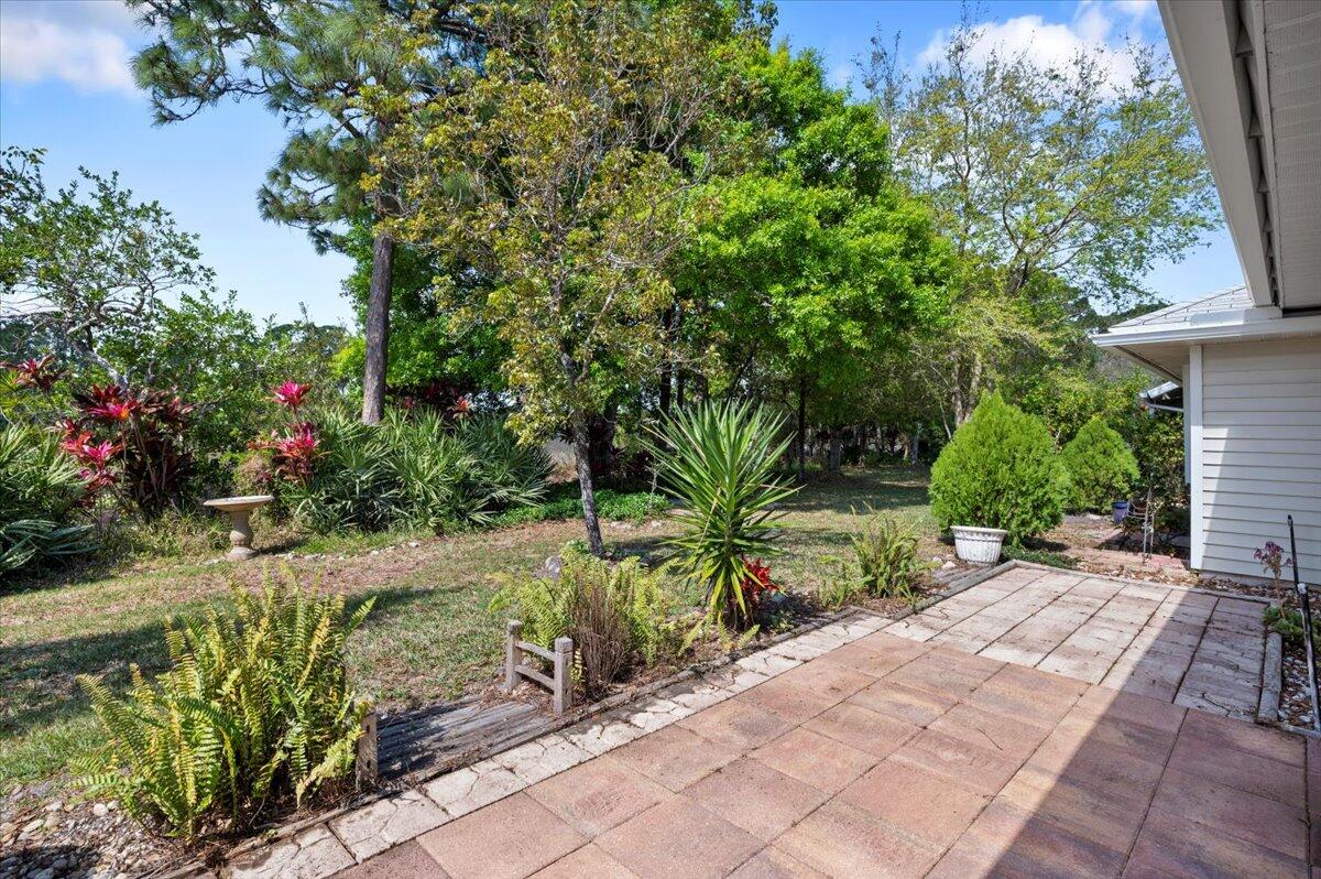 6930 SE Lillian Court