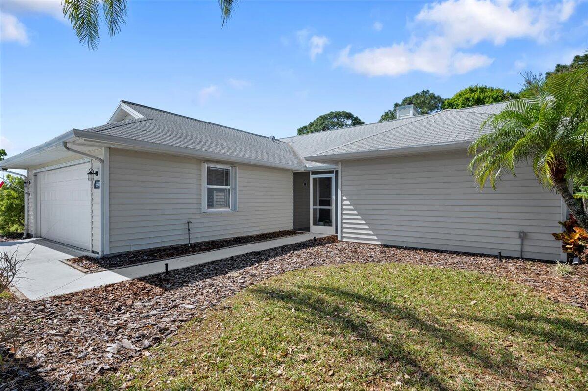 6930 SE Lillian Court