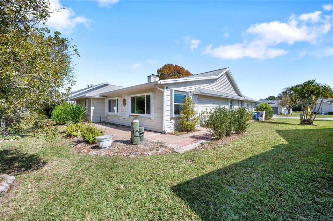 6930 SE Lillian Court