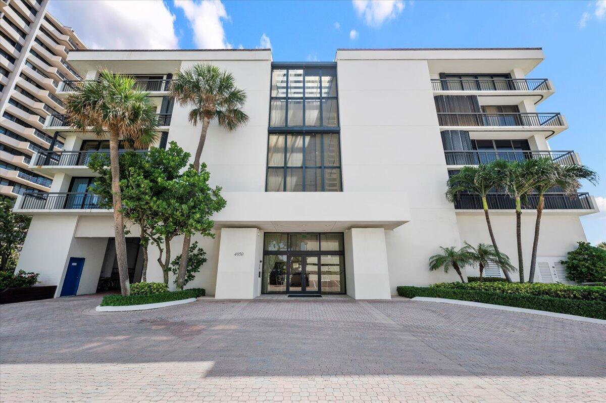 4050 N Ocean Drive 101