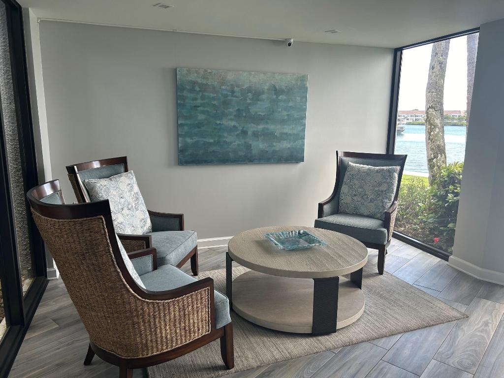 1542 Cove Drive 606c