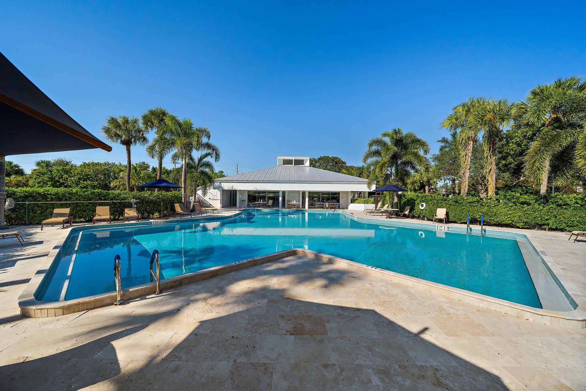 1542 Cove Drive 606c