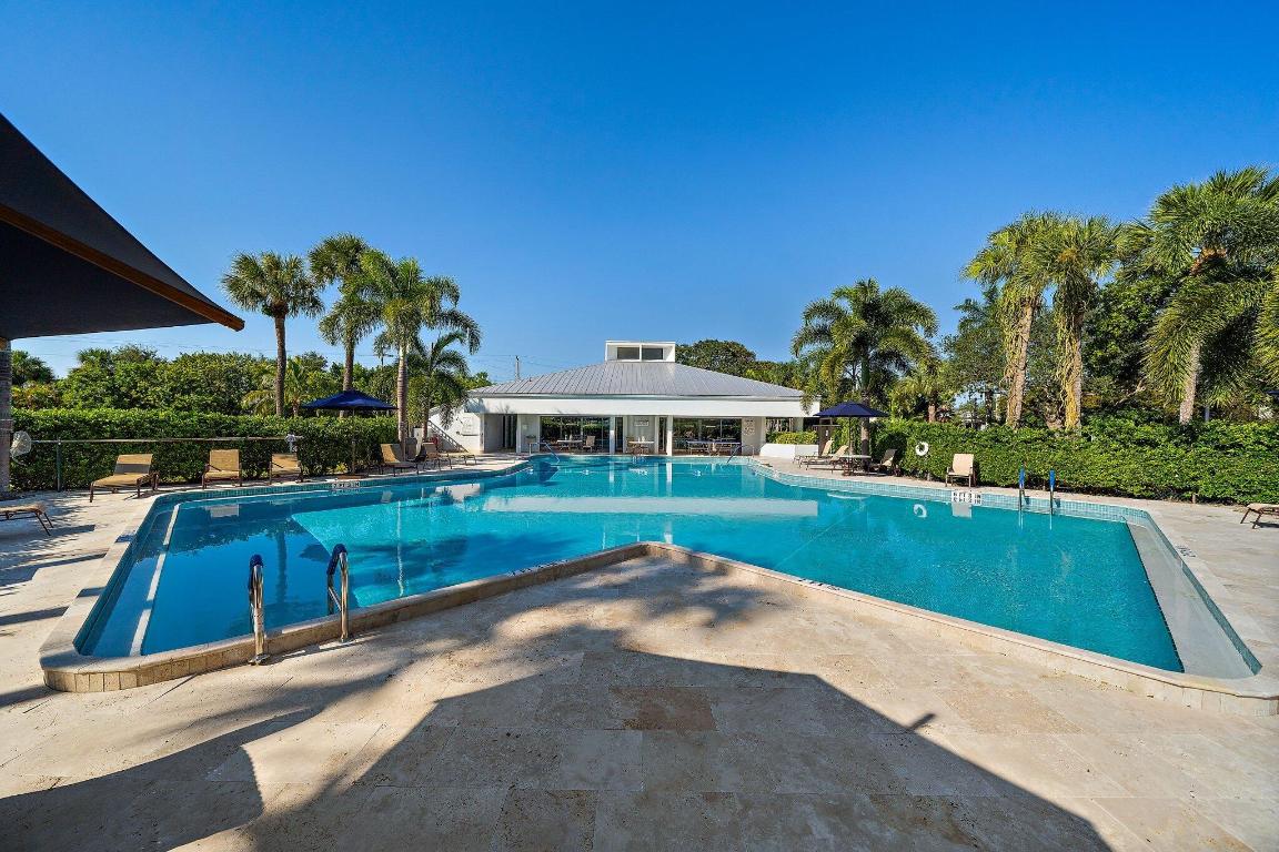 1542 Cove Drive 606c