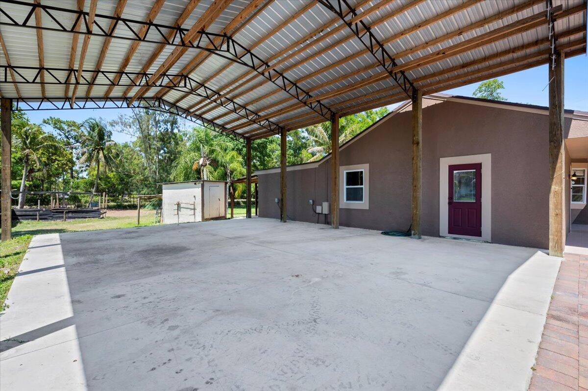 11819 Tangerine Boulevard