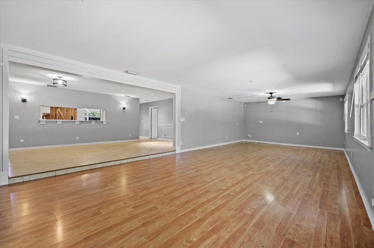 11819 Tangerine Boulevard