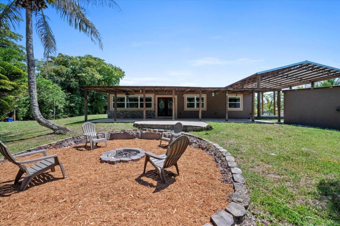 11819 Tangerine Boulevard