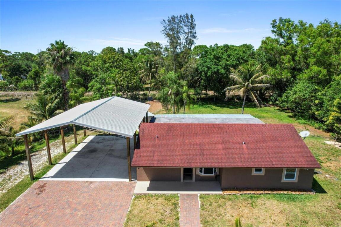 11819 Tangerine Boulevard