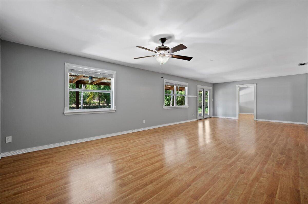 11819 Tangerine Boulevard