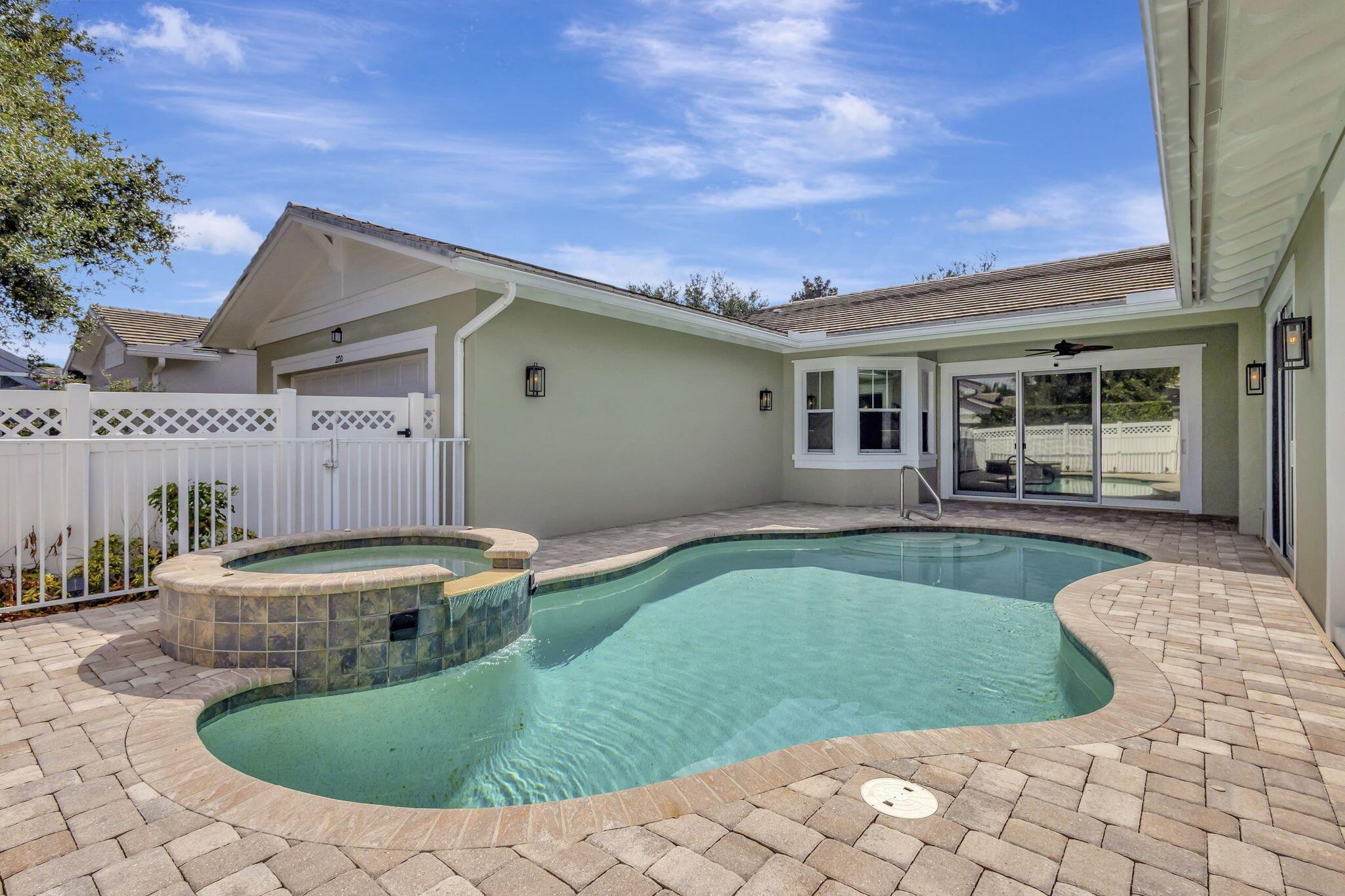 2710 W Mallory Boulevard