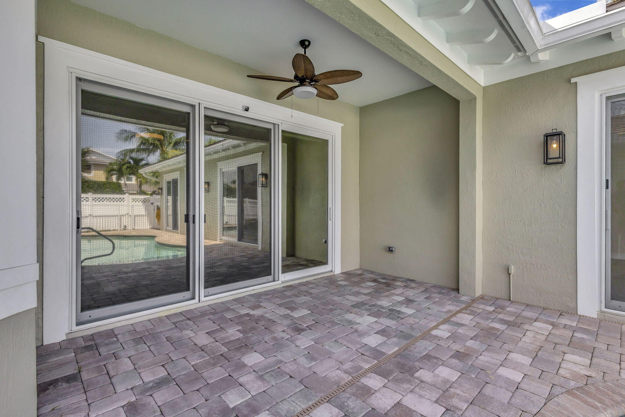 2710 W Mallory Boulevard