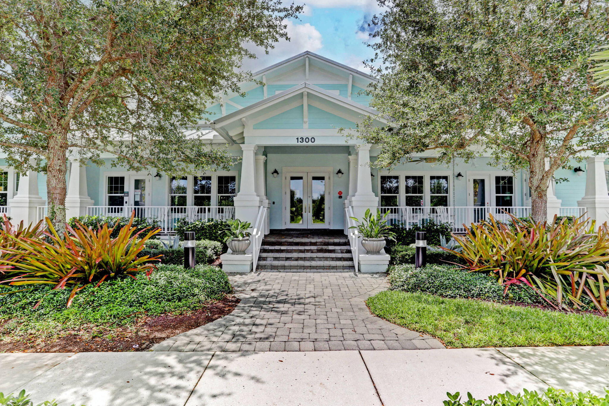 2710 W Mallory Boulevard