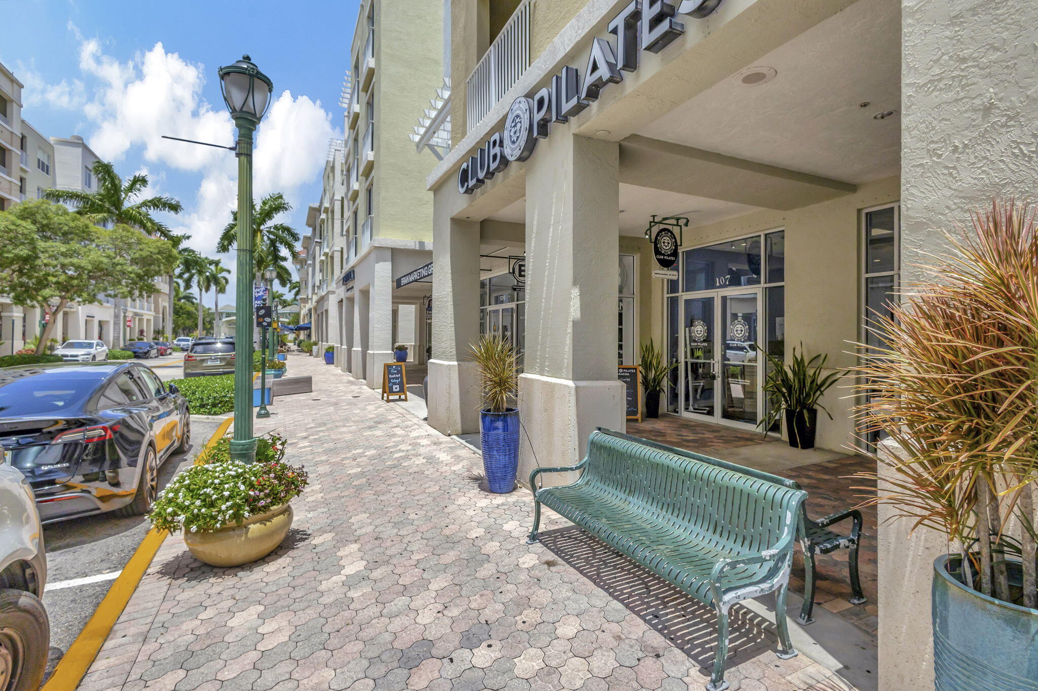 2710 W Mallory Boulevard