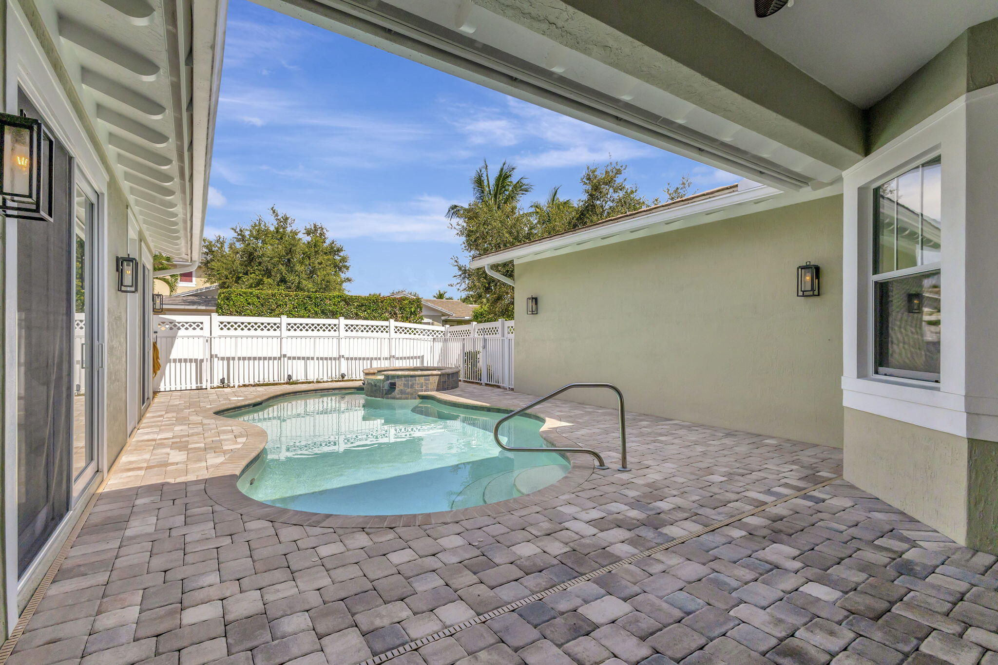 2710 W Mallory Boulevard