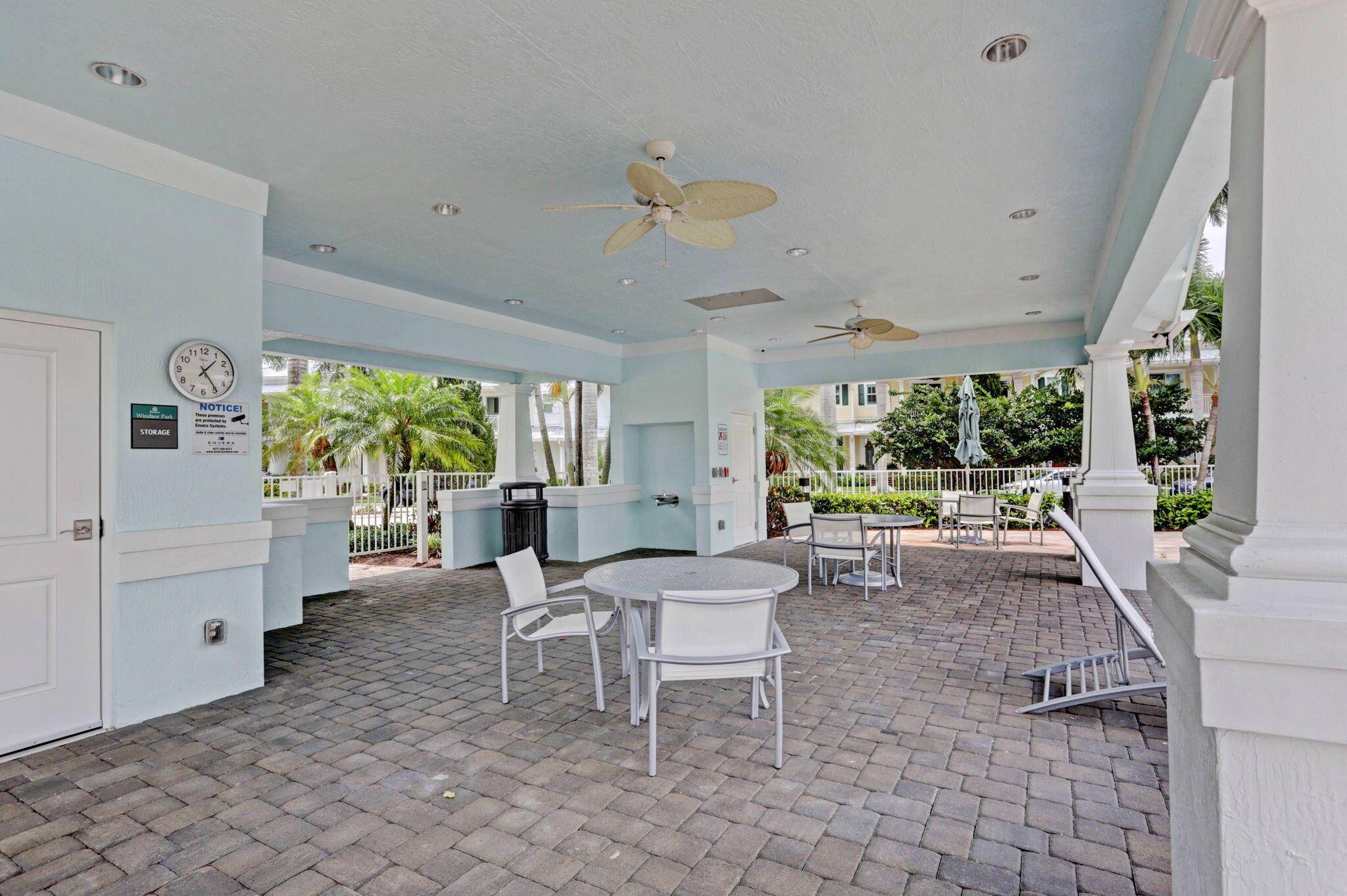 2710 W Mallory Boulevard