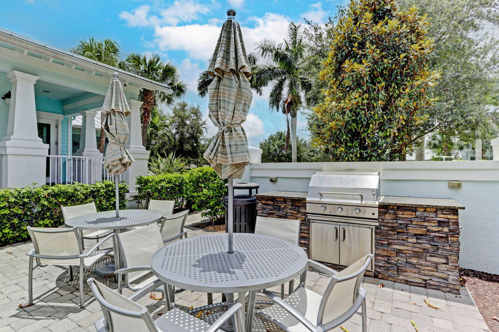 2710 W Mallory Boulevard