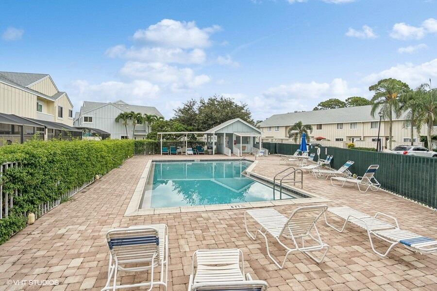 6207 Riverwalk Lane 8