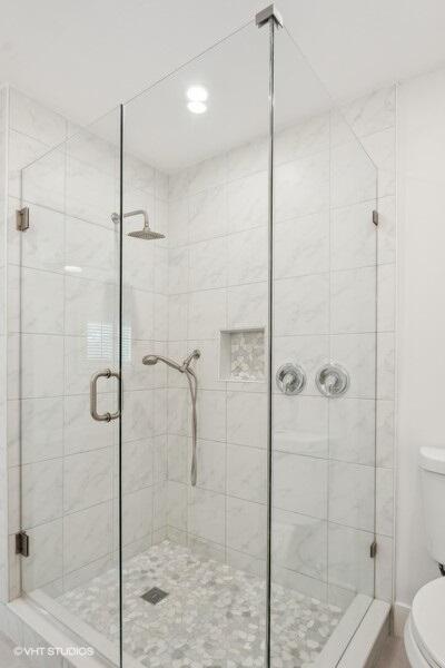 6207 Riverwalk Lane 8