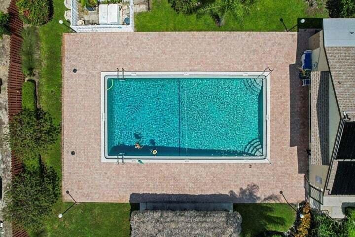 7954 SE Villa Circle