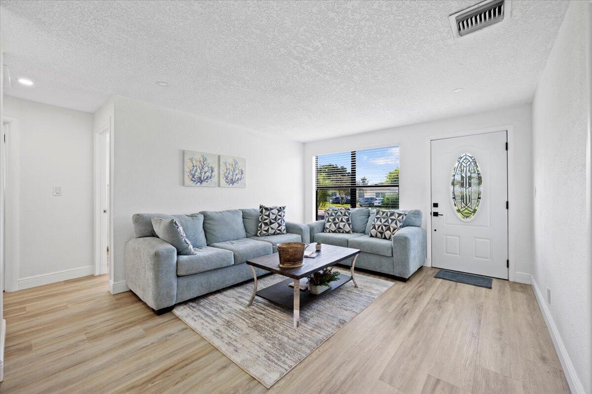 3639 Gull Road