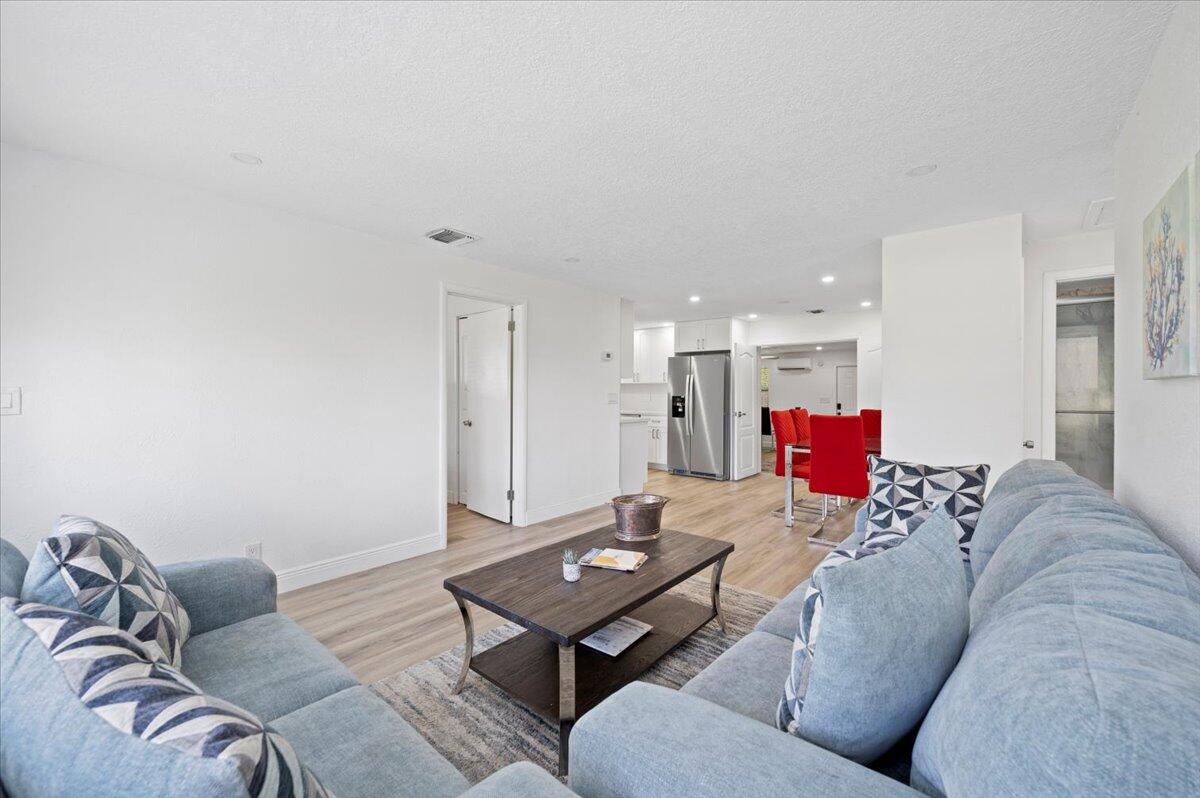 3639 Gull Road