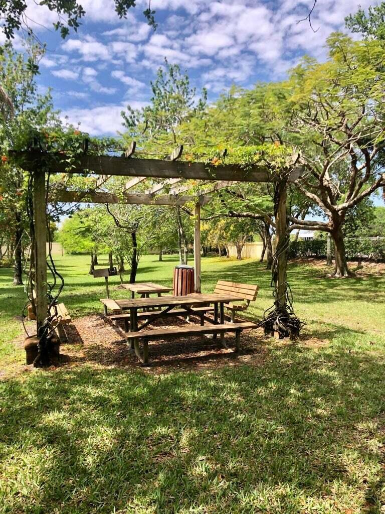 51 SE Sedona Circle 204