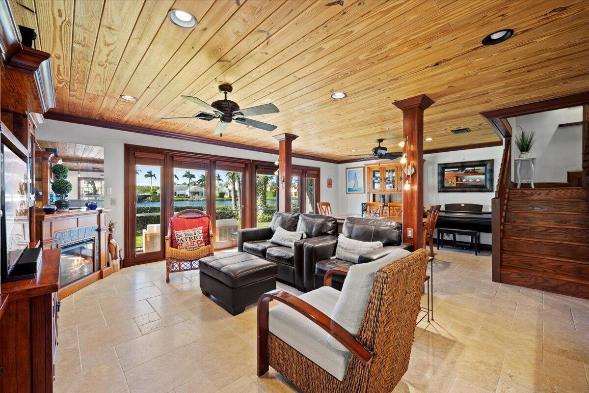 9110 SE Riverfront Terrace D