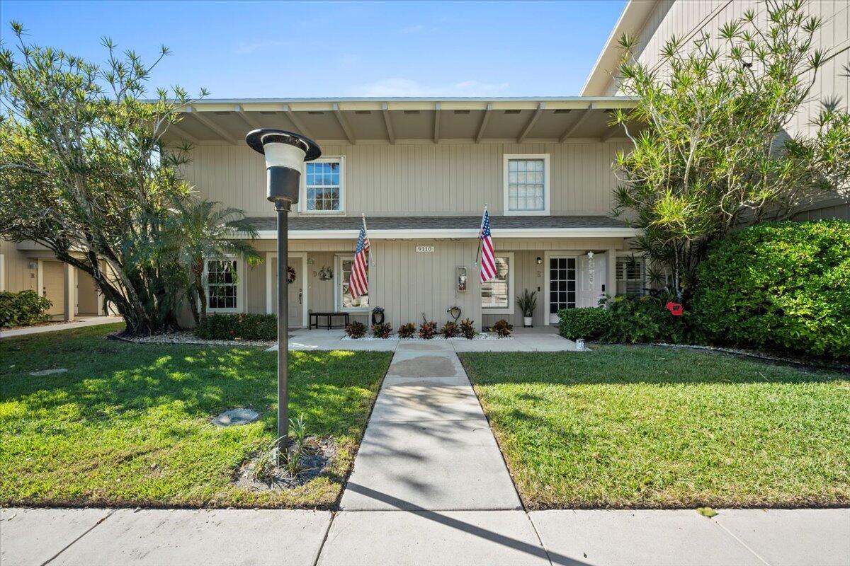 9110 SE Riverfront Terrace D