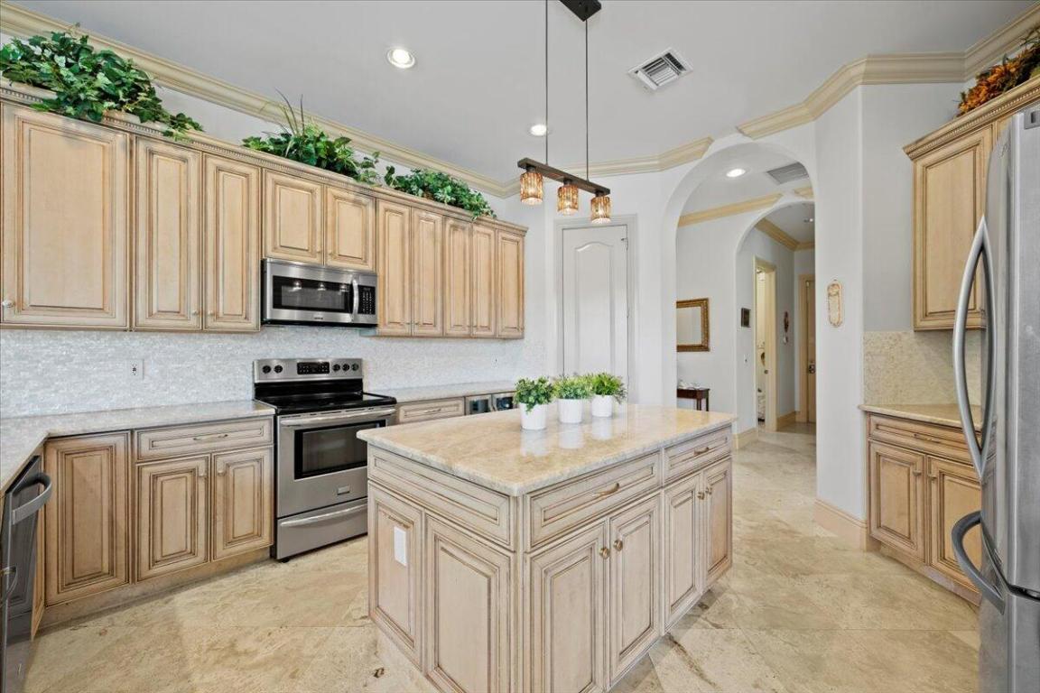 12381 152nd Street N